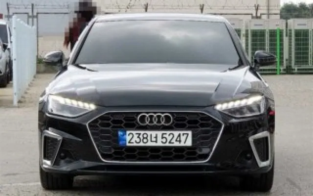 중고차배달 A4 (B9) 35 TDI 프리미엄 매물 사진 10 - 2023/01 53,391km