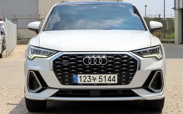중고차배달 Q3 (F3) 35 TDI 스포트백 콰트로 프리미엄 매물 사진 18 - 2022/06 84,446km