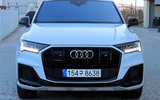 중고차배달 Q7 (4M) 55 TFSI 콰트로 프리미엄 매물 사진 4 - 2023/02 42,721km